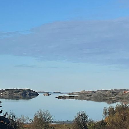 Stuga I Naturskoent Omrade Pa Vaestra Tjoern Saby Kültér fotó