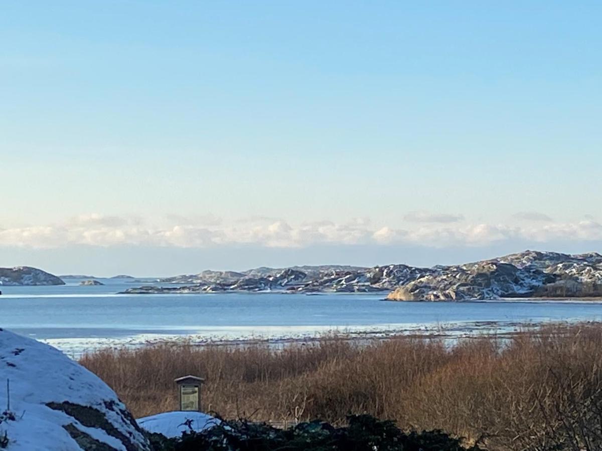 Stuga I Naturskoent Omrade Pa Vaestra Tjoern Saby Kültér fotó